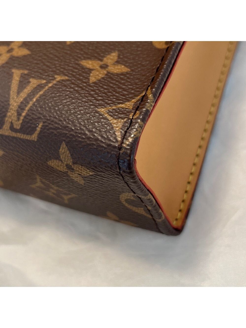 Louis Vuitton Monogram Toiletry 26 On A Chain - Picture 14 of 16
